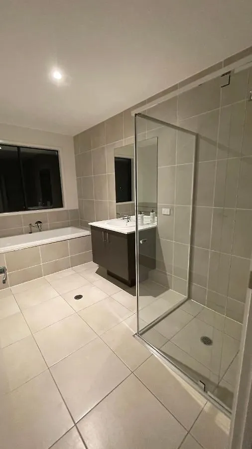 Waterside Holiday Home Redcliffe