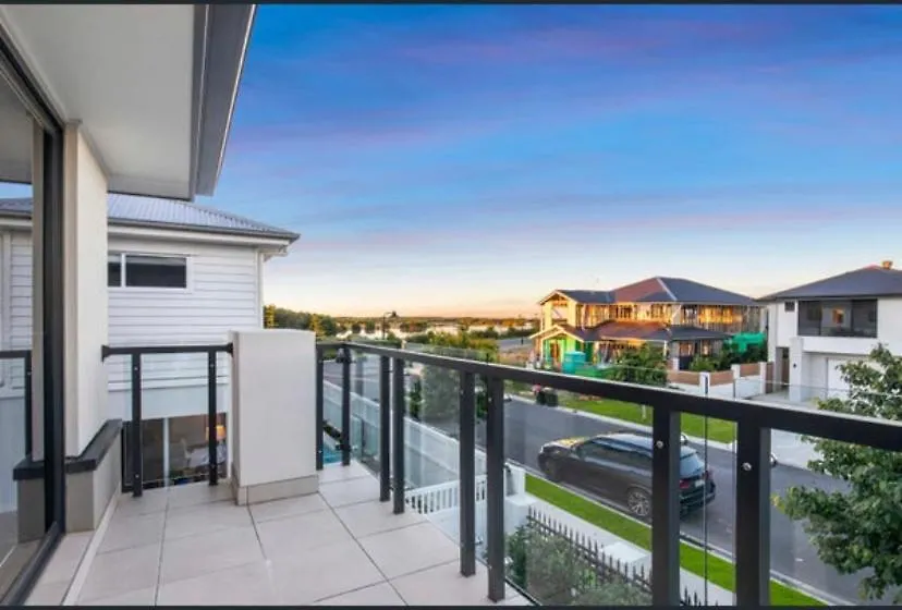 Waterside Holiday Home Redcliffe Australia