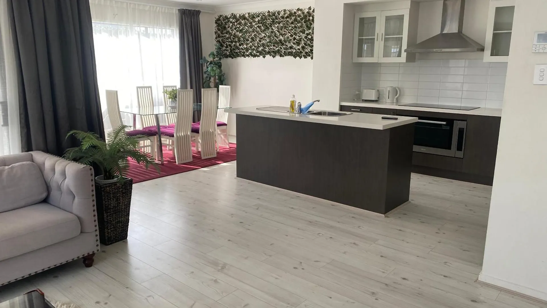 Waterside Holiday Home Redcliffe